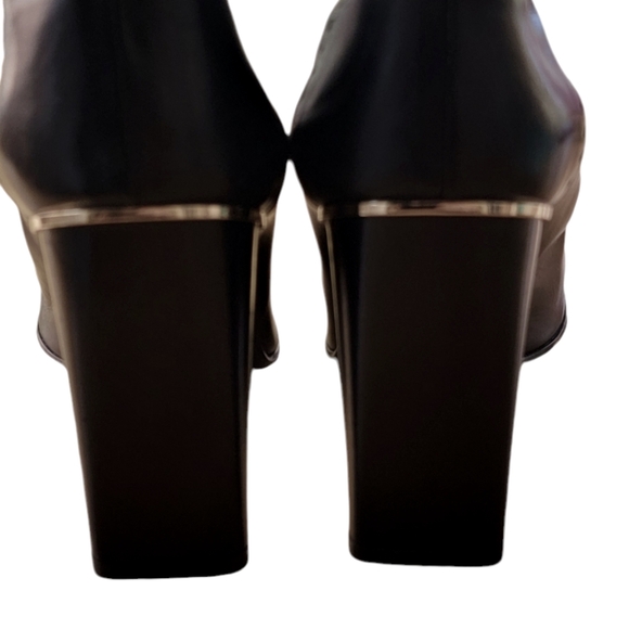 LOUIS VUITTON Noir Leather Ankle Boots SZ 40 (US SZ 10) - Picture 2 of 9